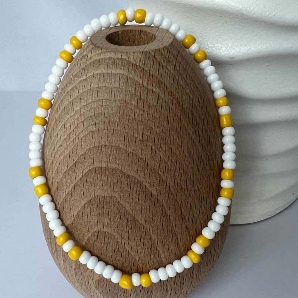 Stretch Beaded Anklet with White & Yellow Glass Beads